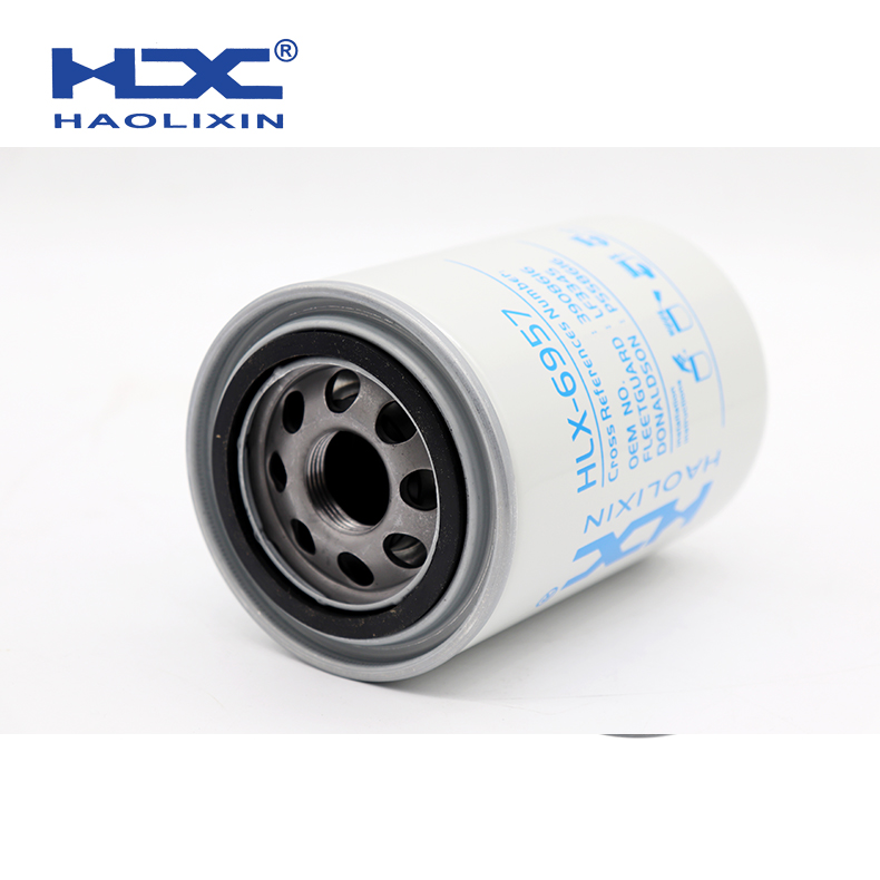Oil Filter BT427 C-5703 P558616 P551017 LF3345 73185316