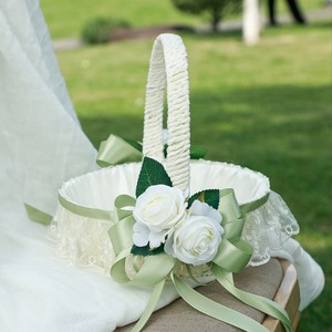 Produits les plus vendus : Panier de fleurs artificielles blanc simple et varié, avec <span class=keywords><strong>ruban</strong></span> en dentelle, idéal pour la décoration de mariage - Product Image 1