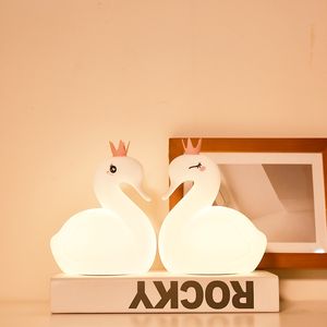 Oyuncaklar Squishy uyku başucu hemşirelik yatak odası kız modu ay çocuk silikon dekoratif Usb dokunmatik Led çocuklar hayvan lamba masa - Product Image 4