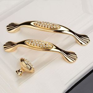 Set di cassetti per armadietto con maniglia per armadio minimalista di lusso leggero europeo con maniglia a foro singolo in cristallo di diamante - Product Image 1