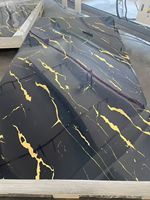 Detalles de Piedra Realistas, Construcción Duradera de PVC. Impermeable y Resistente a la Humedad. Fácil Mantenimiento.