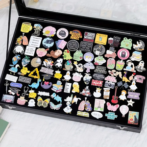 Dễ Thương Men Pins Lưng Thẩm Mỹ Số Lượng Lớn Thiết Lập Ngẫu Nhiên Anime Ve Áo Phù Hiệu Trâm Cài Vui Pins - Product Image 1