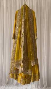 FANTAISIE GEORGETTE SEQUENCE BRODERIE TRAVAIL TOP SHARARA AVEC DUPATTA JAUNE - Product Image 2