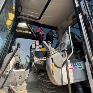 Escavatore 320D2 Usato di Alta Qualità, 90% Nuovo, 19,8 Tonnellate, Capacità Benna 0,8m, 2001-4000 Ore, Miglior Prezzo, Benna Pulita in Vendita - Product Image 3