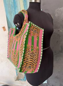 Sac fourre-tout matelassé en coton imprimé au bloc, fonctionnel pour le bureau, le marché, les sorties décontractées et les voyages, sac à bandoulière - Product Image 4