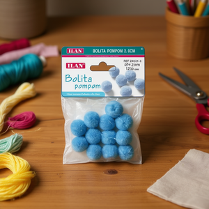 Pompon Ilan Bolita 2,0 cm bleu clair en laine pour loisirs créatifs - Product Image 3