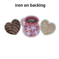 Vente en gros de patchs chenille roses brodés personnalisés appliques cerise thermocollante rose vif pour vêtements