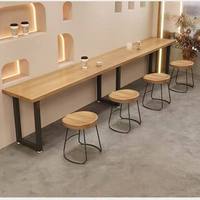 Table basse industrielle en bois massif Uyiem pour les magasins de proximité, les snack-bars, les pubs, les salons de thé - Ensemble de chaises longues et étroites