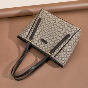 Guangzhou Wholesale Large Shopping Big PU Leather Tote Bags Women <strong>Handbags</strong> Ladies Clutch Bag <strong>Handbags</strong> Ladies - Product Image 4