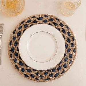 Sets <span class=keywords><strong>de</strong></span> dessous-<span class=keywords><strong>de</strong></span>-plat en tissu <span class=keywords><strong>de</strong></span> luxe à motif <span class=keywords><strong>feuille</strong></span> <span class=keywords><strong>de</strong></span> <span class=keywords><strong>bananier</strong></span>, économiques, avec support pour boissons et franges tressées - Product Image 4