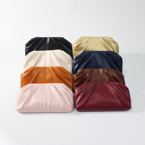Sac à main minimaliste plissé pour femme, en similicuir doux, pochette nuage décontractée pour soirée, sac bandoulière à chaîne pour le quotidien, le travail, les mariages et les rendez-vous - Product Image 6