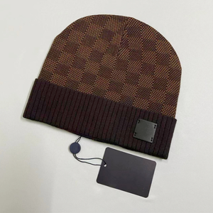 Gorro de Invierno Unisex de Lujo con Diseño a Cuadros y Pompón de Ganchillo, Diseño <span class=keywords><strong>en</strong></span> Relieve, Tejido Común, Estilo Bob de Diseñador - Product Image 4