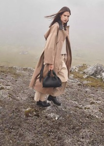 Sac à bandoulière en cuir véritable pour femme French Polens, style minimaliste urbain, avec fermeture éclair et fermoir magnétique - Product Image 6