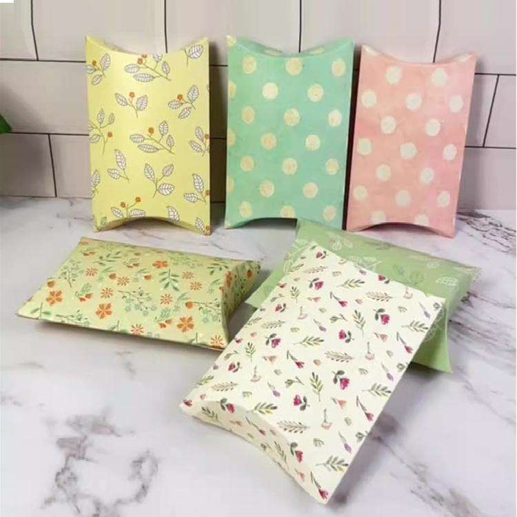 มีสีสัน