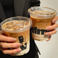 Op maat gemaakte gebrande logo 12/16/24 oz 98mm koude koffie boba dranken wegwerp plastic bekers met PET deksels