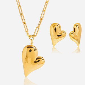Conjunto de joyería de acero inoxidable en forma de corazón para mujer, regalo, collar con colgante de moda, pendientes, tono dorado, diseño elegante - Product Image 1