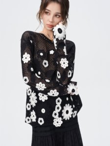 Maglione da <span class=keywords><strong>Donna</strong></span> all'Uncinetto con Collo Tondo in Misto <span class=keywords><strong>Cotone</strong></span> e Motivo Floreale - Product Image 3