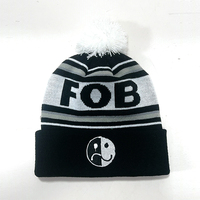 Bonnet de sport tricoté de créateur avec pompon, bonnet d'hiver en maille avec revers côtelé, personnalisable avec logo brodé, pour voyage et plage