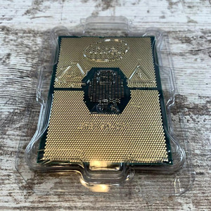 โปรเซสเซอร์เซิร์ฟเวอร์ Xeon Gold 6230 Platinum 8280 28 คอร์ ความเร็ว 2.7GHz Silver 4210 CPU ชนิดซ็อกเก็ต LGA 367 ของแท้ใหม่ Xeon Si - Product Image 4