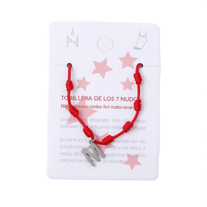 Cavigliera in acciaio inossidabile a sette nodi con lettera M e cordoncino rosso per donna, gioiello alla moda. - Product Image 1