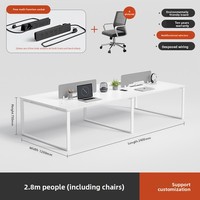 Bureau moderne pour employés, design créatif, plateau épaissi, structure en acier, pour quatre postes informatiques