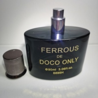 Flacon de parfum en verre de 90 ml avec bouchon de luxe et pulvérisateur, style arabe, diffuseur à roseaux noir mystérieux imprimé, votre pièce unique.