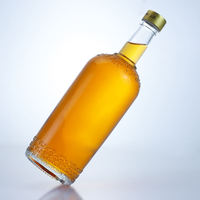Bouteille à spiritueux en verre transparent gaufré de 750 ml, haute et ronde, avec bouchon à vis, pour approvisionnement en gros