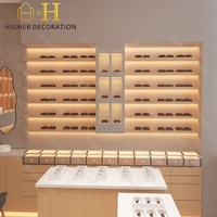 Design d'intérieur de magasin d'optique de luxe avec vitrine d'exposition, armoires d'exposition personnalisées pour magasin d'optique