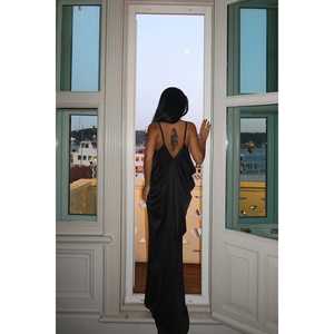 Vestido de Noche Largo Negro Tulula para Mujer, de Satén con Detalles en Crochet, Estilo Línea A, Vestido de Gala Sencillo para Fiesta de Graduación - Product Image 1