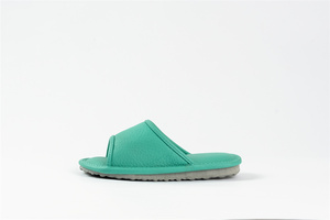 China Manufacturers Wholesale <b>Slippers</b> New Design <b>Summer</b> Lightweight <b>Slippers</b> - Product Image 2