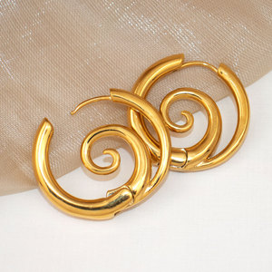 ชุดต่างหูเกลียวทอง18K ต่างหูห่วงแฟชั่นดีไซน์เนอร์ขายส่ง - Product Image 5