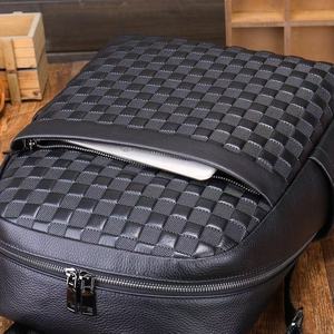 Sac à dos d'affaires à la mode en cuir de vachette véritable de première couche pour hommes, conception transfrontalière en PU de grande capacité pour ordinateur - Product Image 4