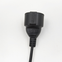 Adaptateur de prise Schuko CEE7/7 vers IEC C14 pour convertir les câbles d'alimentation européens