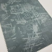 Tissu d'habillement décoratif en cuir PU multicolore à la mode, avec lettres en relief, texture douce, durable, extensible et anti-moisissure