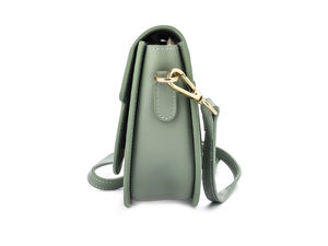 Elegante Bolso Bandolera de Cuero Genuino de Alta Calidad, Color Verde Menta, Bolso de Hombro Funcional para Mujer, Bolso de Viaje - Product Image 4
