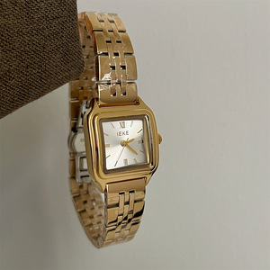 Montre-bracelet à quartz carrée vintage pour femme, bracelet doré, cadran à chiffres romains, minimaliste, élégante, pour le quotidien, les affaires, les robes, montre pour femme - Product Image 1