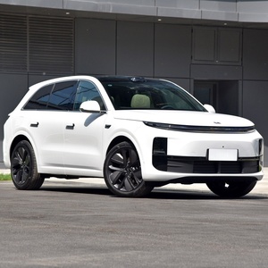 Acceptons les commandes personnalisées Lixiang L6 2025 – SUV familial spacieux à autonomie étendue, extérieur blanc d'origine, faible kilométrage - Product Image 3