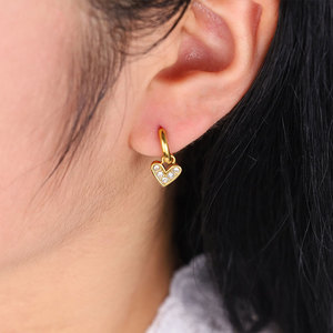 ต่างหูขายส่งจำนวนมาก สแตนเลส 316L ชุบทอง 14k 18k เครื่องประดับคุณภาพสูง ประดับเพชรซิร์คอน รูปหัวใจ แฟชั่นต่างหูแบบห้อยสำหรับผู้หญิง - Product Image 2