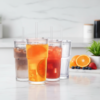 Verres à boire côtelés en verre épais de 600 ml (20 oz) avec paille et couvercle, pour eau, bière, thé et café