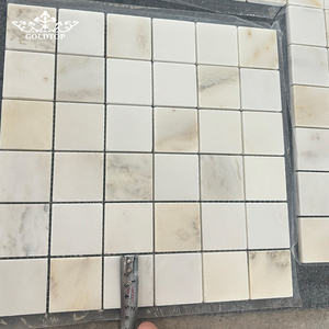 Mosaïque murale pleine hauteur en marbre Calacatta Oro GOLDTOP anti-décoloration, polie et affinée, pour dressing de suite d'hôtel - Product Image 2