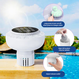Panneau solaire LED étanche IP68 avec lumière blanc chaud et télécommande pour l'éclairage extérieur de jardins, piscines et aménagements paysagers en plastique - Product Image 3