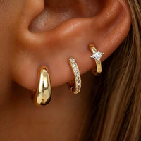 Boucles d'oreilles créoles Huggie 3 pièces plaquées or 18 carats pour piercings multiples, pavé de zircone cubique, empilables, en cuivre, inaltérables, tendance 2026, direct usine