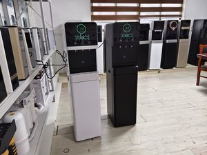 Purificateur d'eau OEM vertical à osmose inverse UF pour consommation directe, distributeur 3-en-1 haut de gamme chaud/froid en plastique avec 3 robinets - Product Image 4