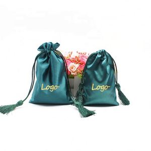 Custom Logo Recyclable Christmas Velvet Drawstring Pouches Screen Printing OEM Promotional <b>Gifts</b> Green <b>Small</b> <b>Bags</b> Jewelry - Product Image 3