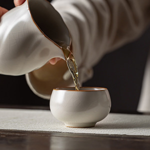 Taza de Té de Cerámica Ru Kiln, Color Beige, Taza Individual para Degustación de Kung Fu, Taza Luohan de Porcelana Hecha a Mano, Regalo del Condado de Dehua - Product Image 2