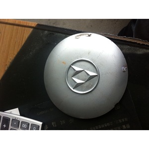 ฝาครอบล้ออะลูมิเนียมอัลลอยแบบสแนปออนสำหรับตกแต่งรถตู้เมอร์เซเดส-เบนซ์ MB100 รุ่นยุโรป - Product Image 2