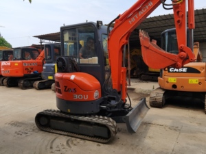 Hitachi 30U Crawler Excavator Black Compact Hydraulic Mini Excavator - Product Image 3