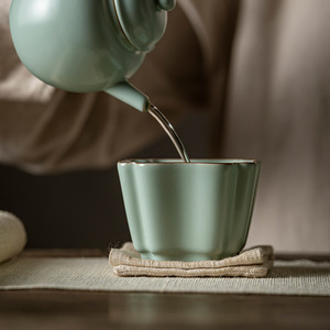 Taza de té cuadrada de cerámica Tianqing Ru Kiln, taza maestra con patrón craquelado, taza retro individual para té Pu'er - Product Image 4
