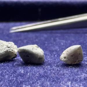 ผงเพชรธรรมชาติรัสเซียชนิดแข็งพิเศษแบบจุดเดียว สำหรับงานอุตสาหกรรม ขัดแต่ง ตัดละเอียด เครื่องมือขัดเจียร - Product Image 3