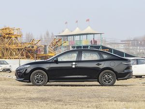 BYD Seal 05DM-i 2025 Luxury Ibrida Plug-in <span class=keywords><strong>Berlina</strong></span> 4 Porte 5 Posti Trazione Anteriore Cambio Automatico Guida <span class=keywords><strong>a</strong></span> Sinistra Pelle Posteriore ACC Nuova Misura Pneumatici R16 - Product Image 4